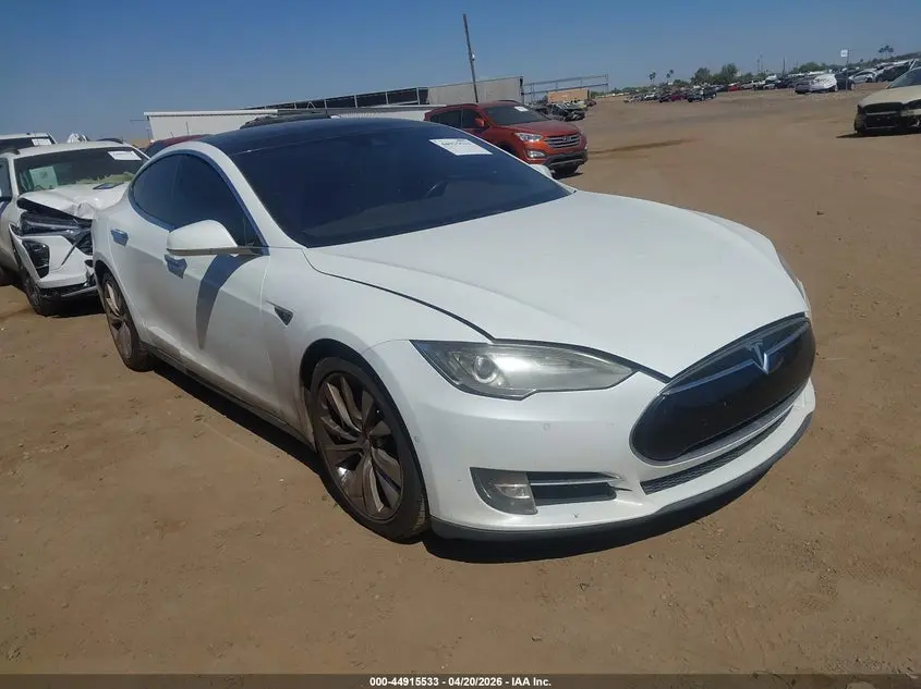 Tesla Model S 2015