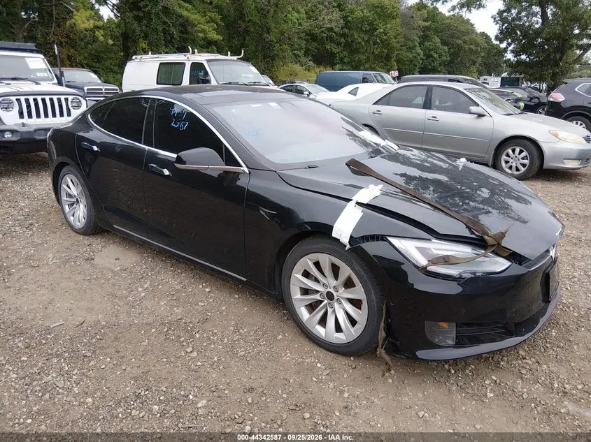 Tesla Model S 2016