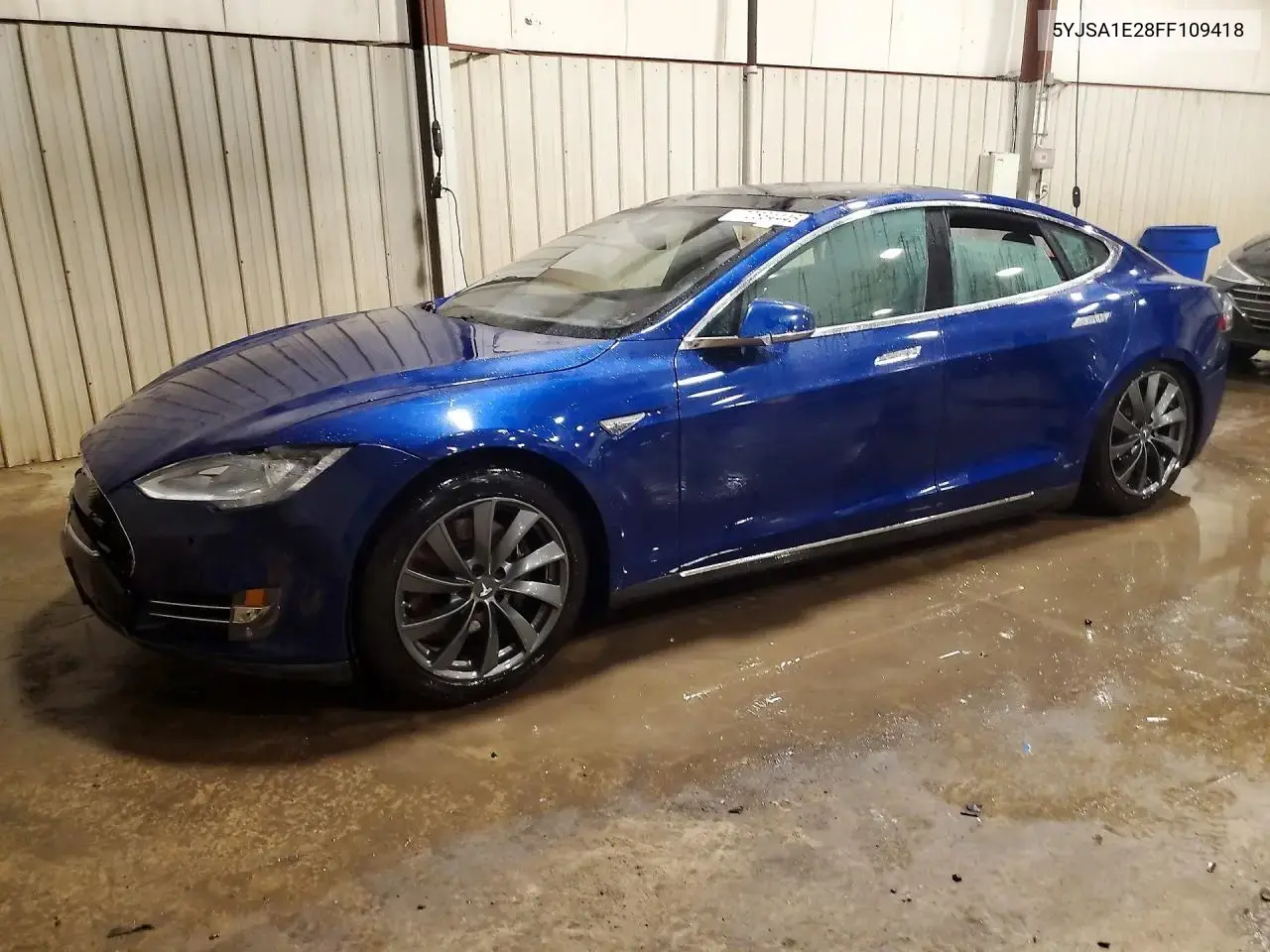 Tesla Model S 2015