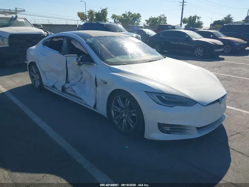 Tesla Model S Long Range Dual Motor All-Wheel Drive/Long Range Plus Dual Motor All-Wheel Drive 2021