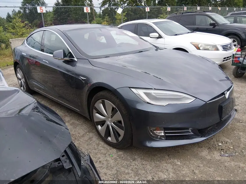 Tesla Model S Long Range Dual Motor All-Wheel Drive/Long Range Plus Dual Motor All-Wheel Drive 2021