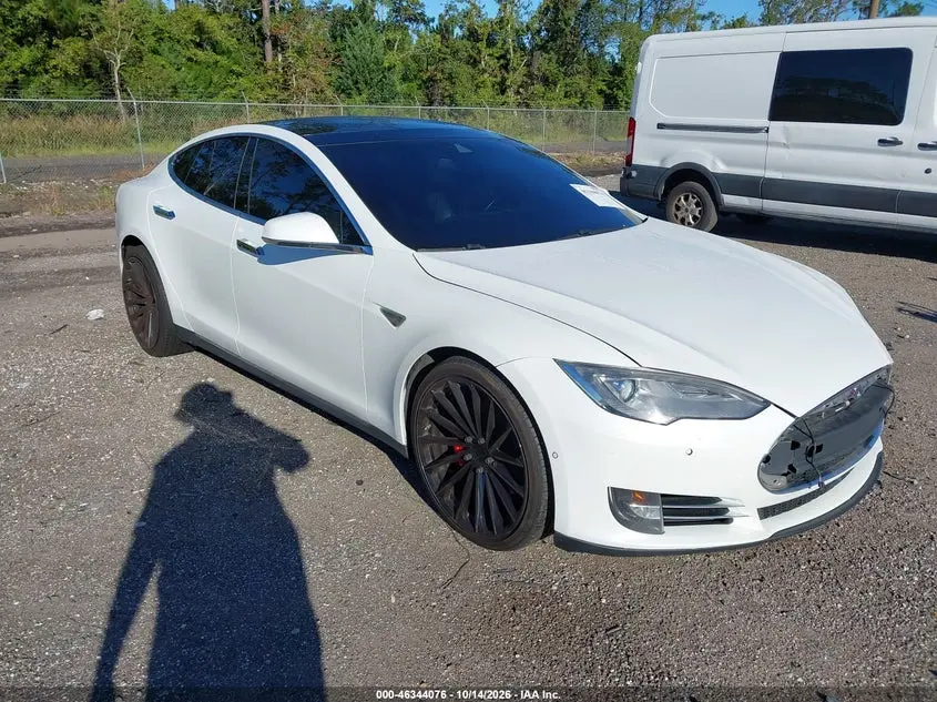 Tesla Model S 85D/P85D 2015