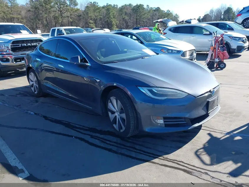 Tesla Model S Performance Dual Motor All-Wheel Drive 2021