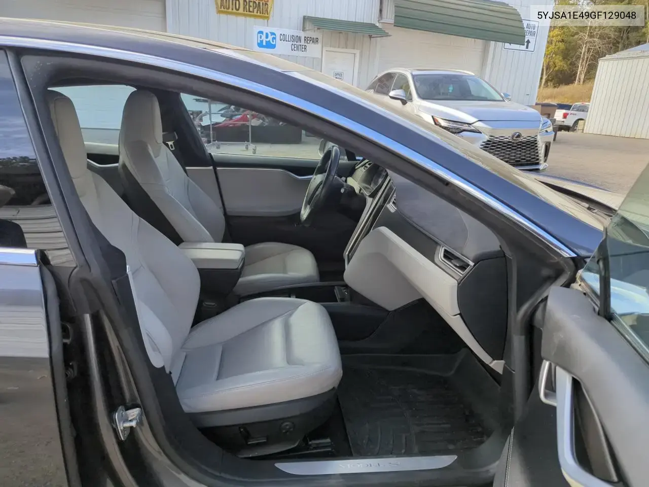 Tesla Model S 2016