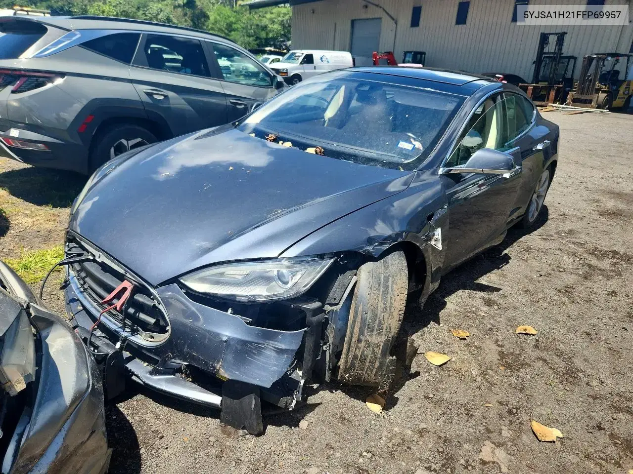Tesla Model S 85D 2015