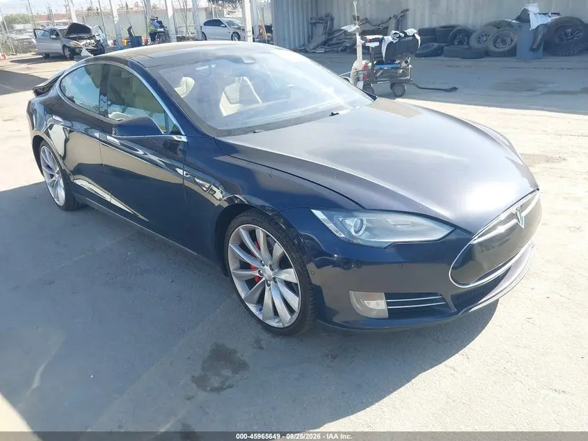 Tesla Model S 85D/P85D 2015
