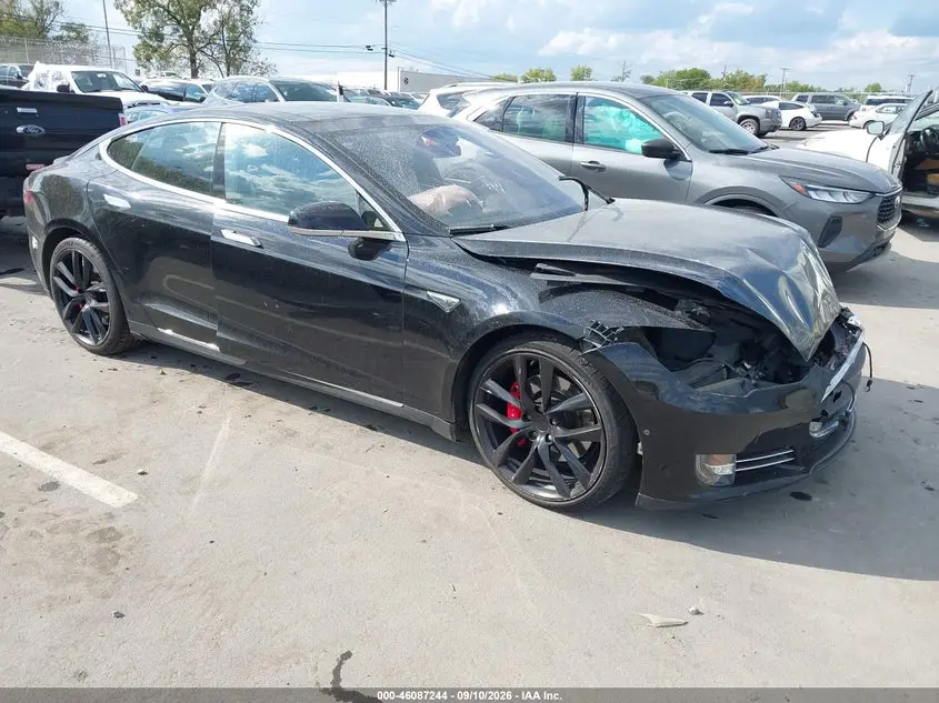 Tesla Model S 85D/P85D 2015