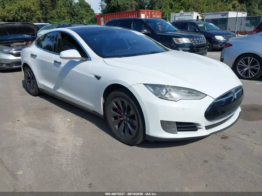 Tesla Model S 85D/P85D 2015