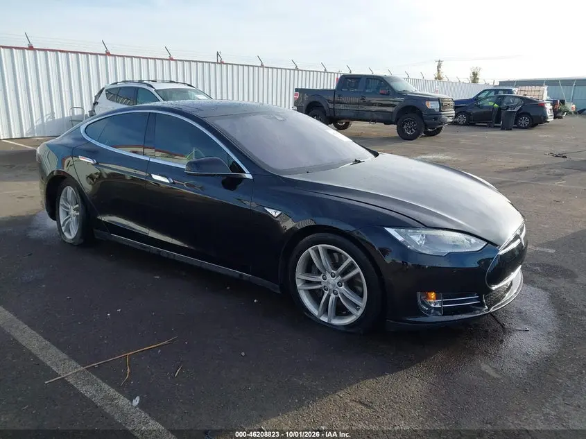 Tesla Model S 85D/P85D 2015