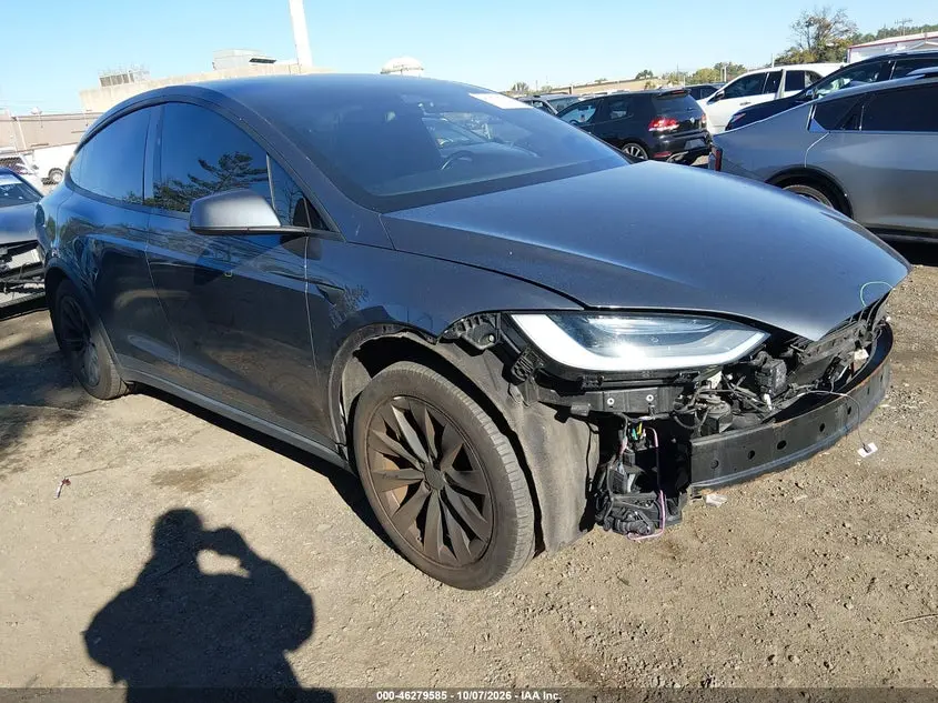 Tesla Model X 2021