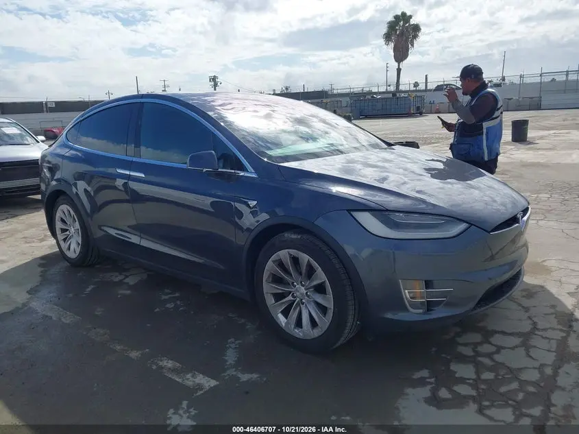 Tesla Model X Long Range Dual Motor All-Wheel Drive/Long Range Plus Dual Motor All-Wheel Drive 2020
