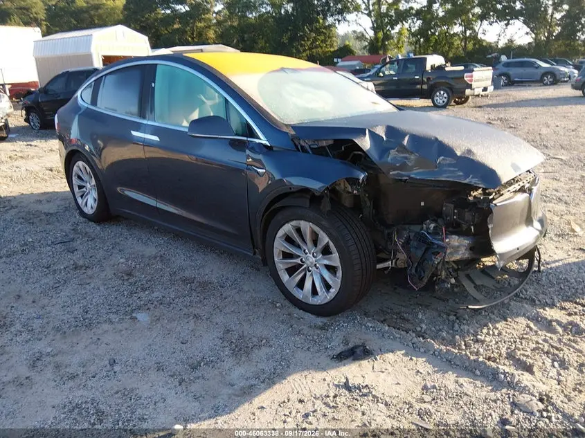 Tesla Model X Long Range Dual Motor All-Wheel Drive/Long Range Plus Dual Motor All-Wheel Drive 2020