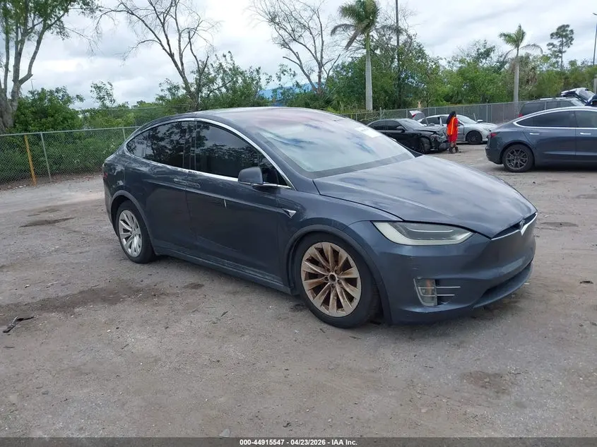 Tesla Model X 2018