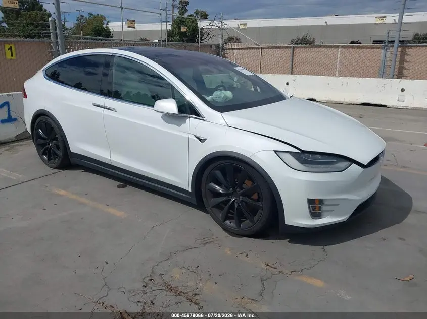 Tesla Model X 2020