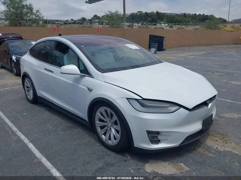 Tesla Model X 2021