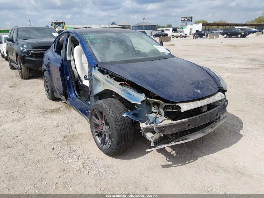 Tesla Model Y Long Range Dual Motor All-Wheel Drive/Performance Dual Motor All-Wheel Drive 2020