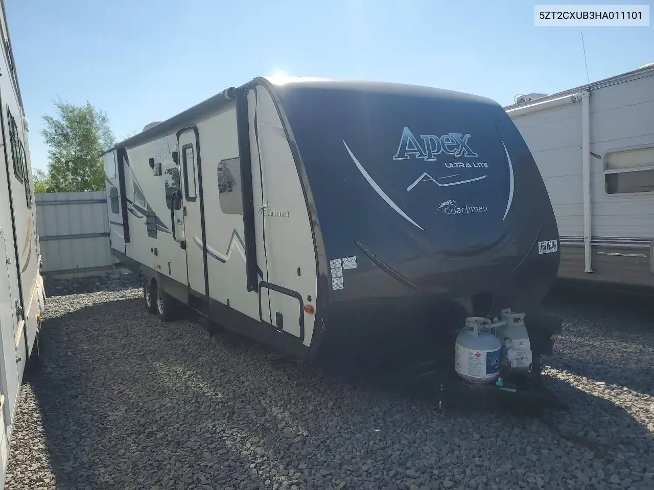 Coachmen Apex Ultra-Lite Camper 2017