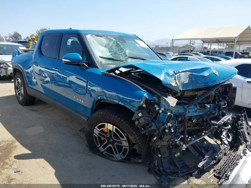 Rivian R1T Adventure Quad Motor Large Pack 2023