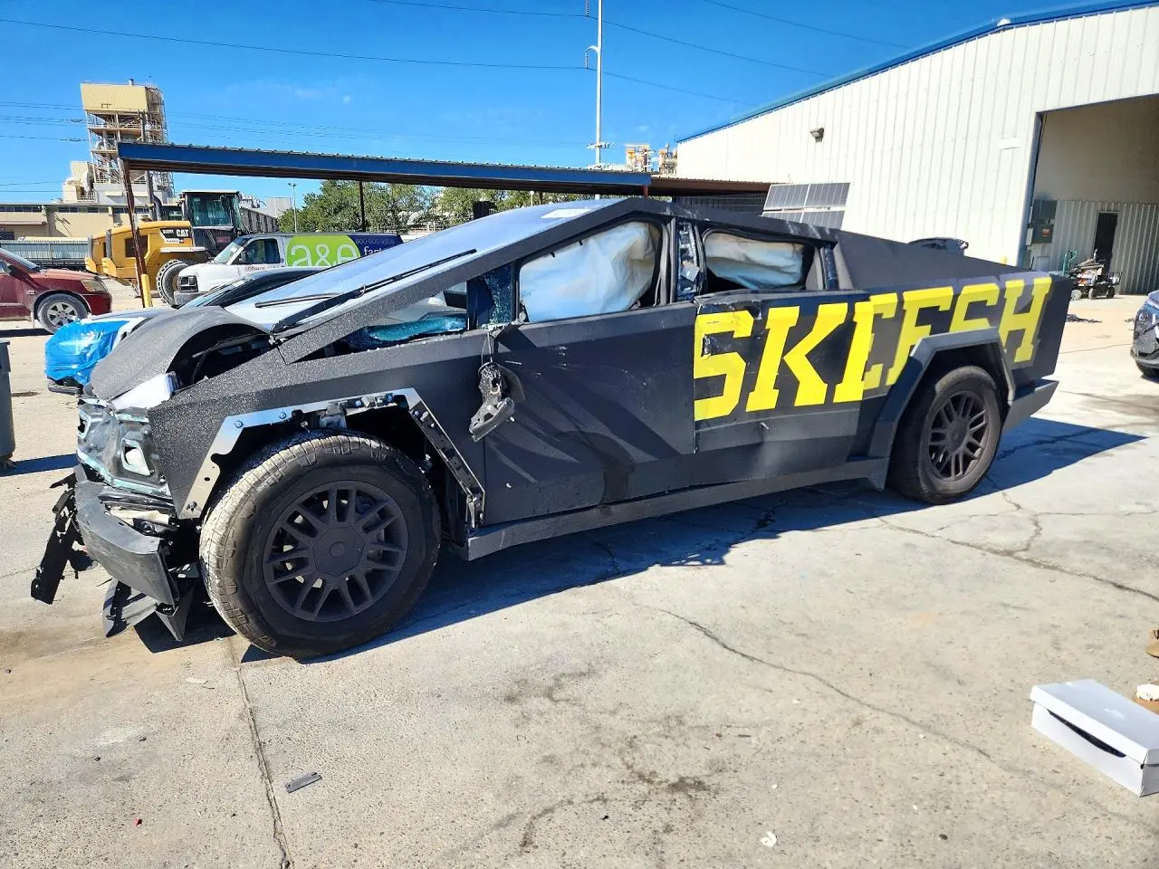 Tesla Cybertruck 2025