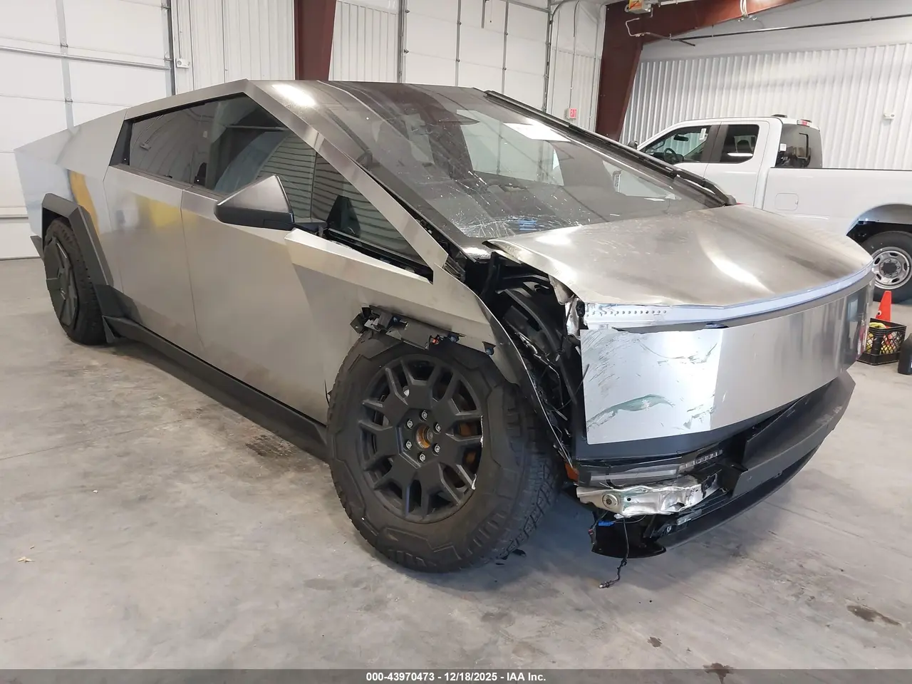 Tesla Cybertruck Cyberbeast 2025