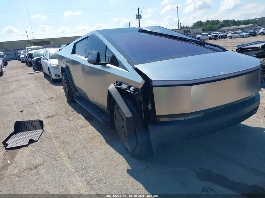 Tesla Cybertruck Cyberbeast 2024