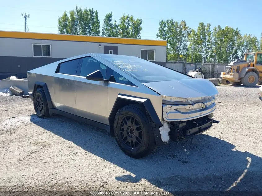 Tesla Cybertruck Cyberbeast 2024