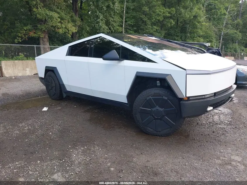 Tesla Cybertruck Cyberbeast 2025