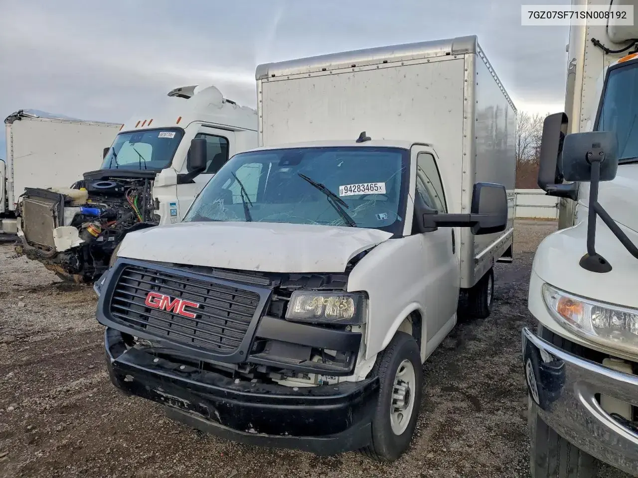 GMC Savana Cutaway G3500 2025