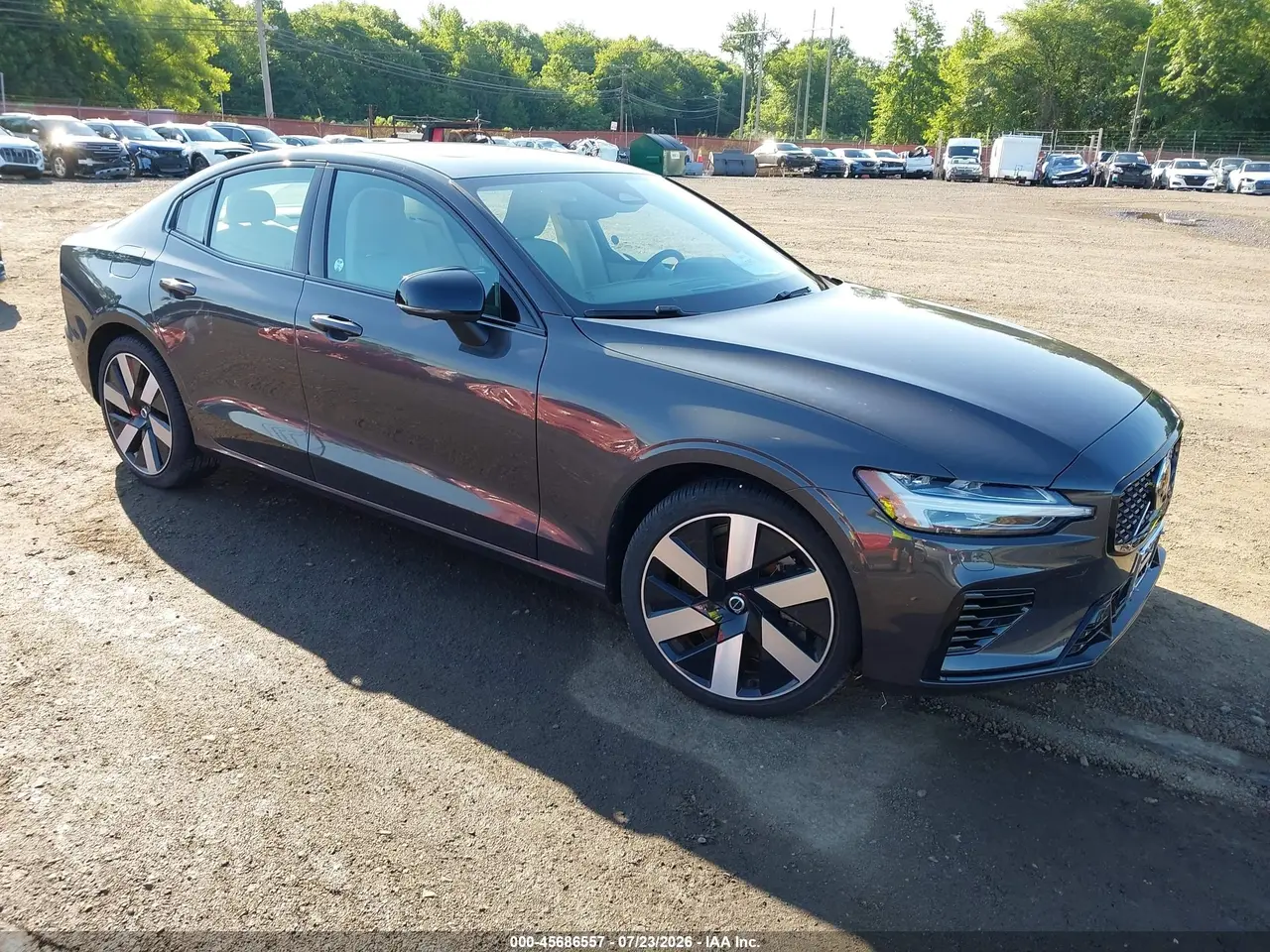 Volvo S60 Recharge Plug-In Hybrid T8 Plus Dark Theme 2024