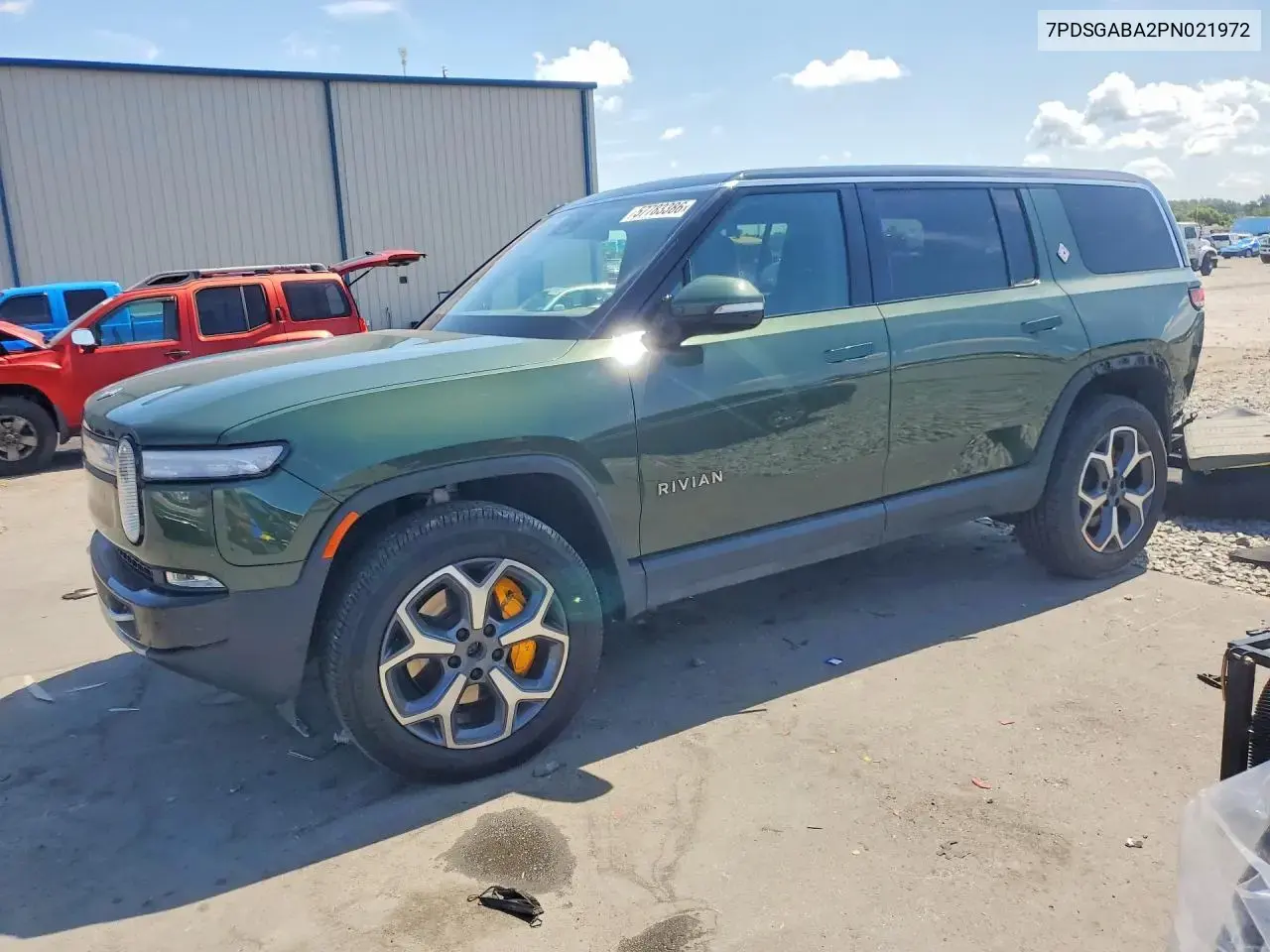 Rivian R1S Adventure 2023