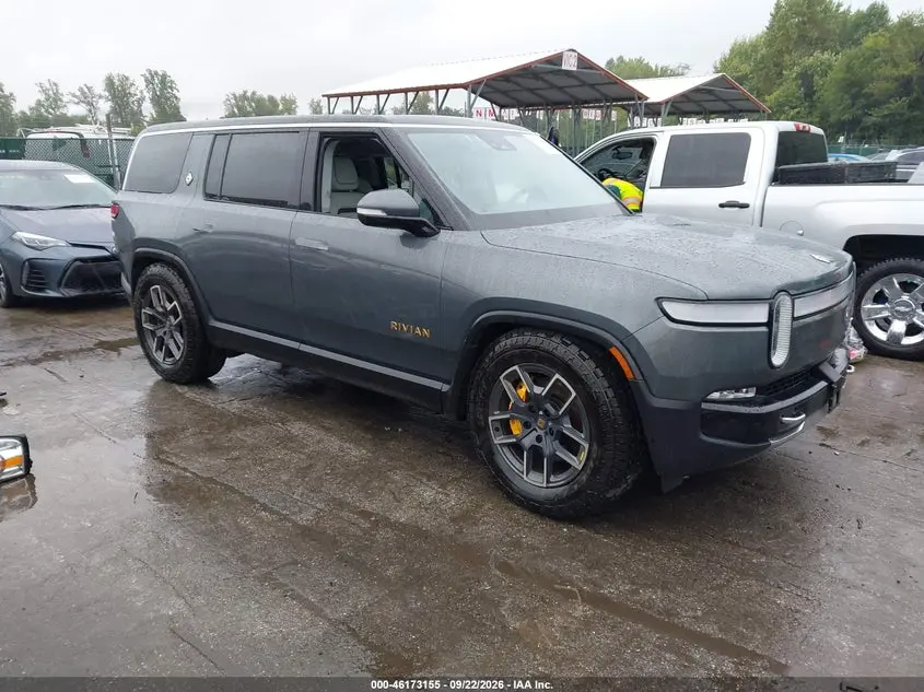 Rivian R1S Adventure 2023