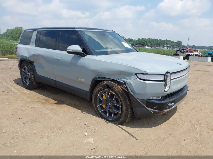 Rivian R1S Adventure 2023