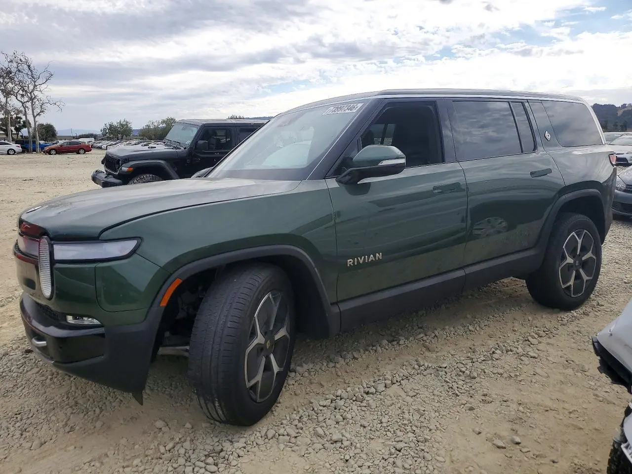 Rivian R1S Adventure 2024