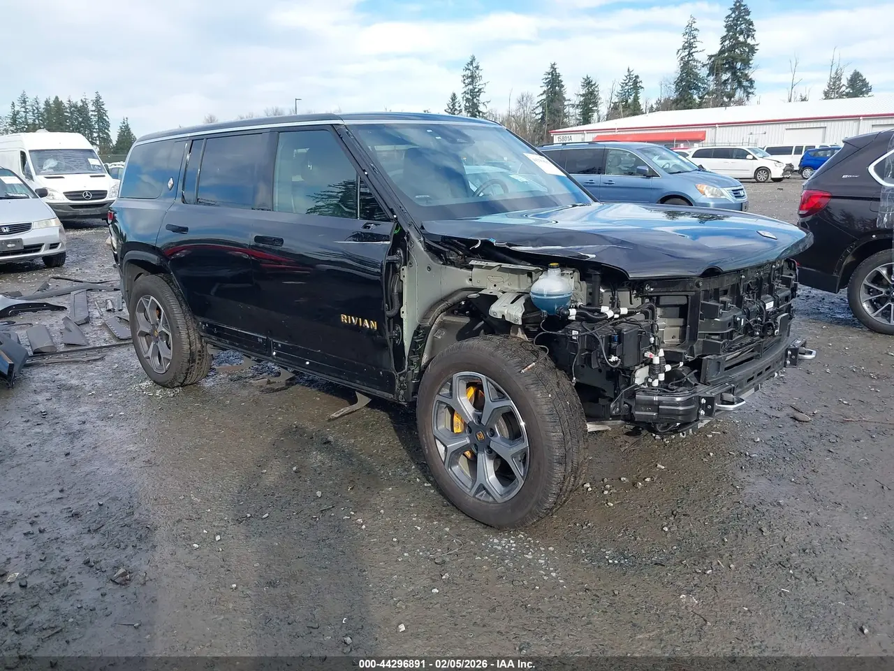 Rivian R1S Adventure 2023