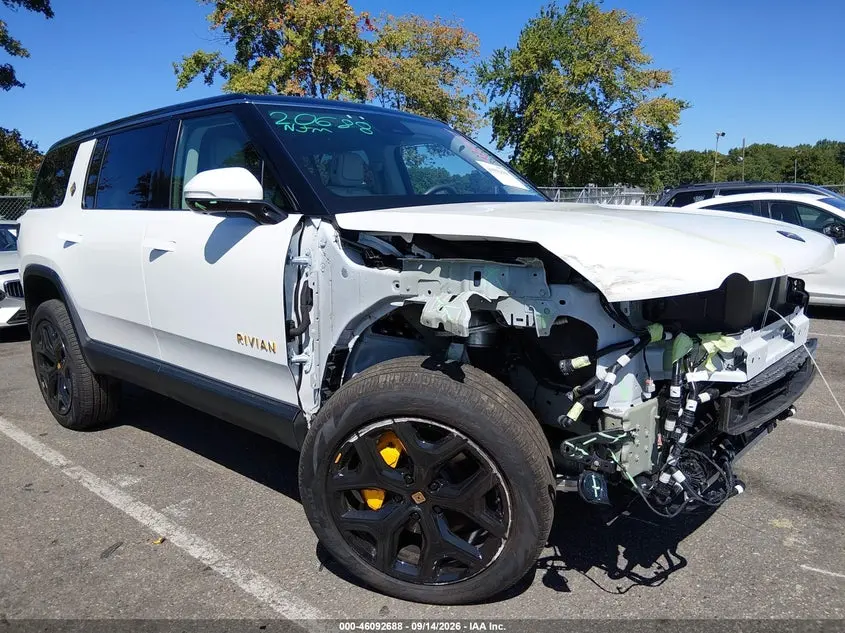 Rivian R1S Adventure Quad Motor Large Pack 2024