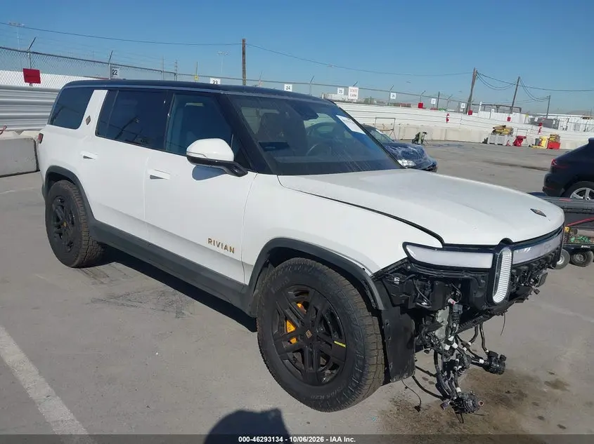 Rivian R1S Adventure 2023