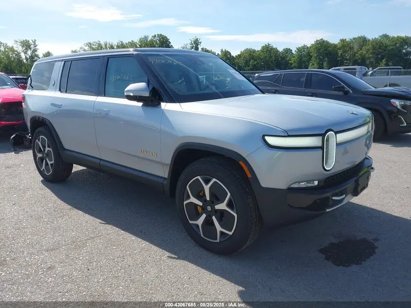 Rivian R1S Launch Edition Quad Motor Large Pack 2024