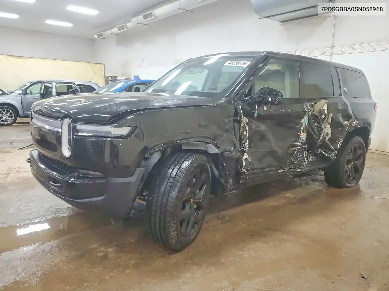 Rivian R1S Adventure 2025