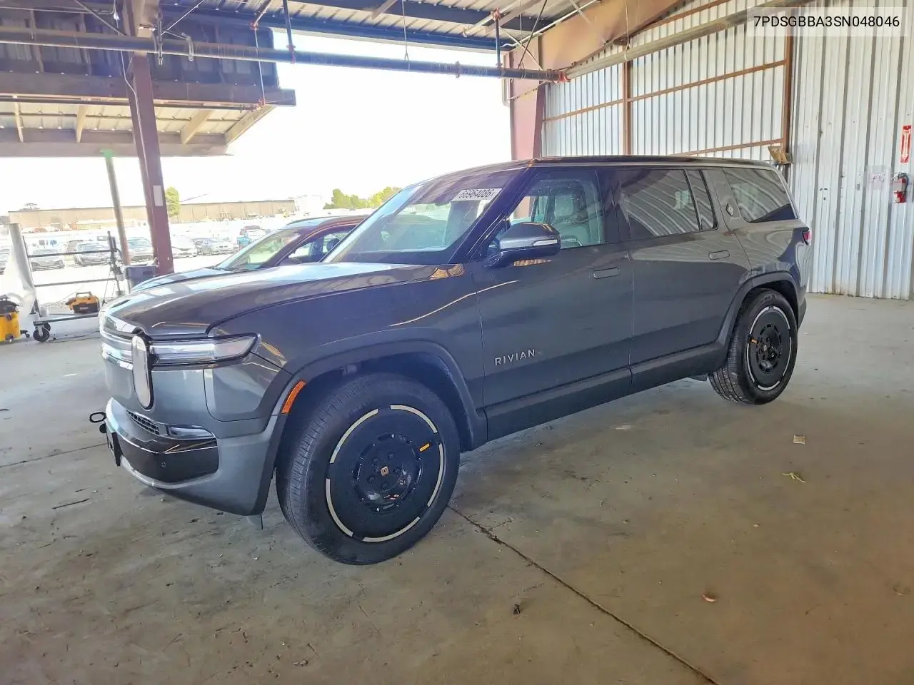 Rivian R1S Adventure 2025