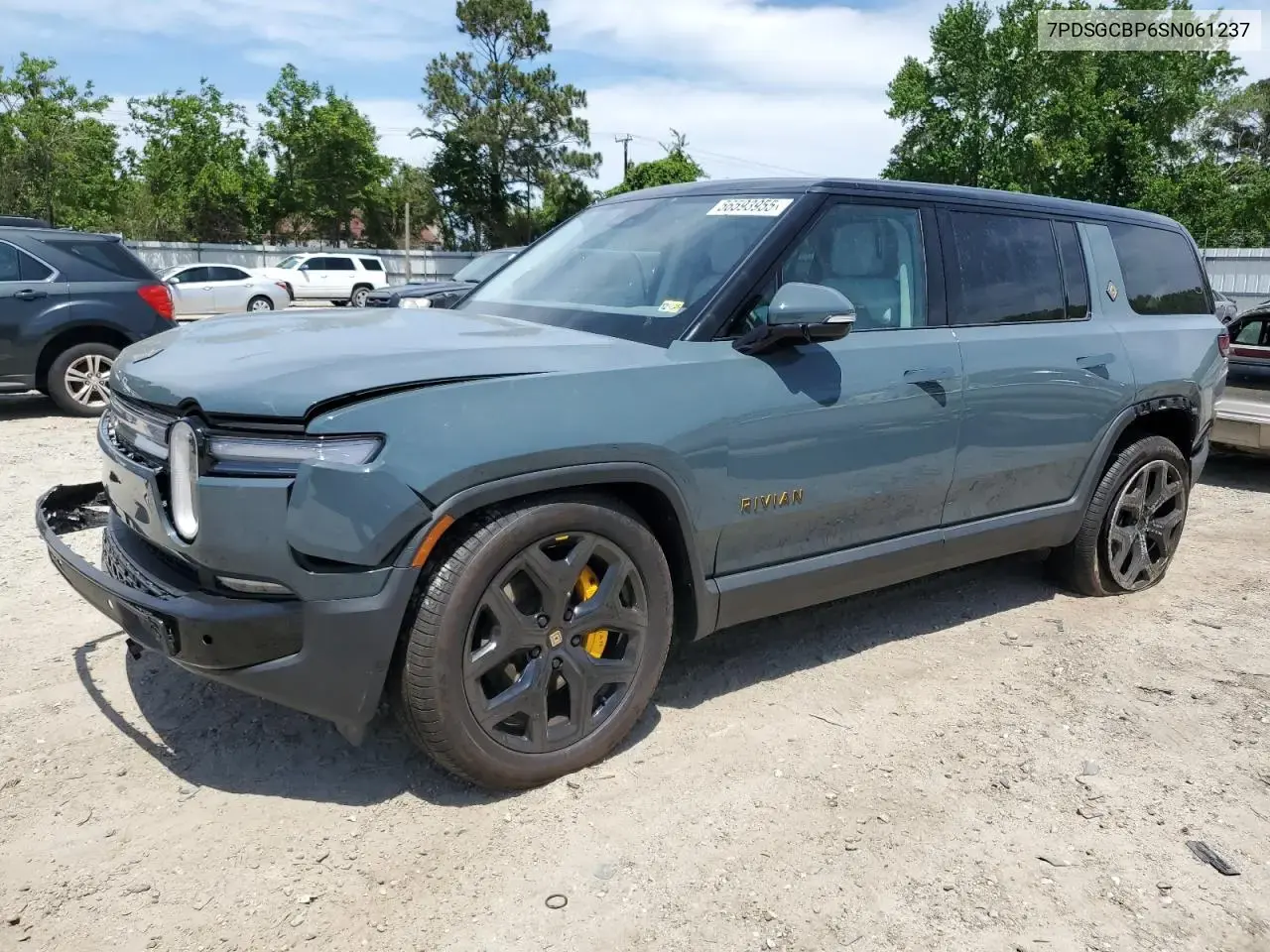 Rivian R1S Premium 2025