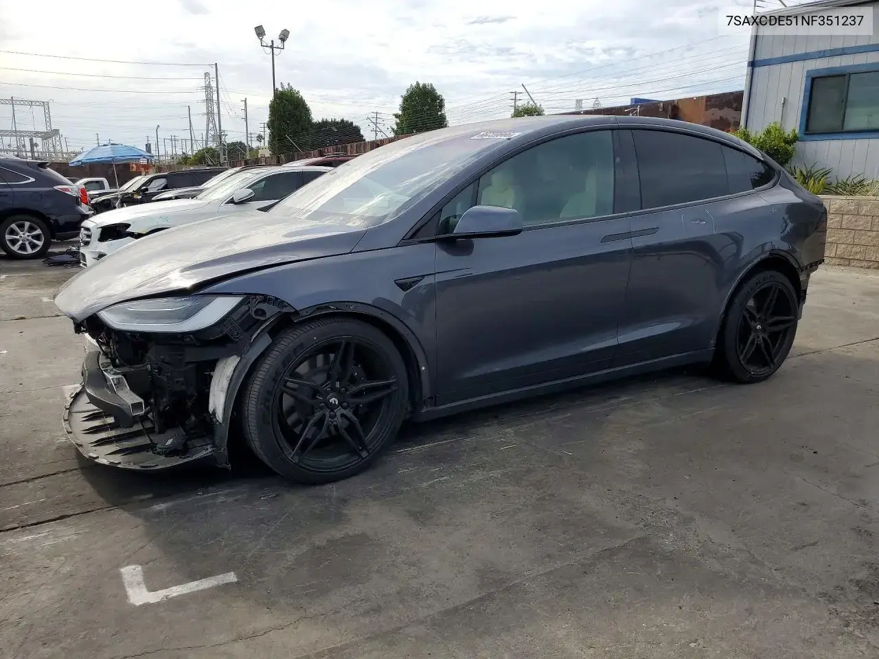 Tesla Model X 2022