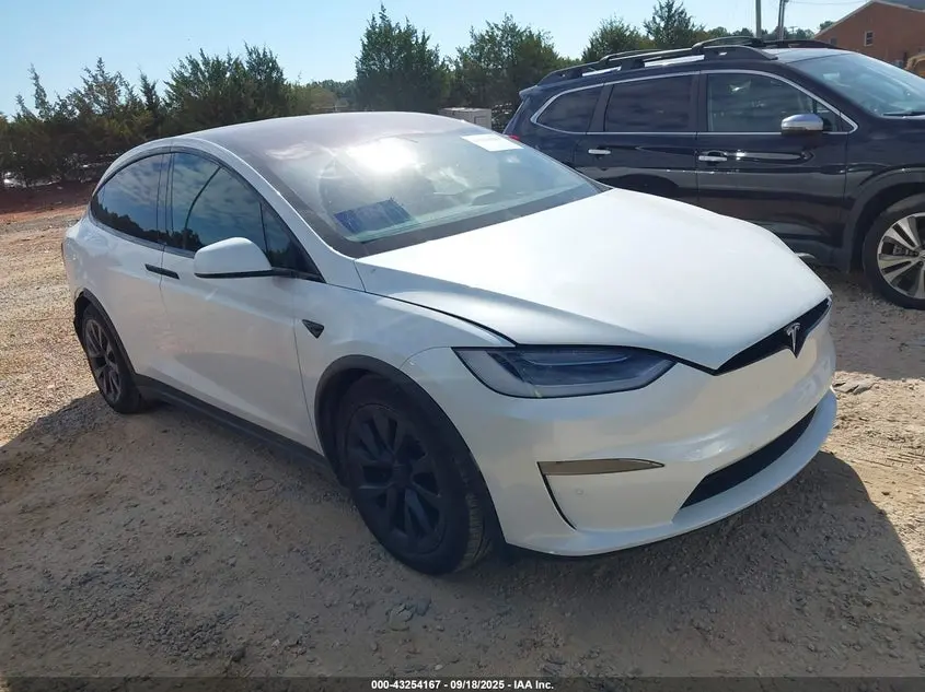 Tesla Model X 2022
