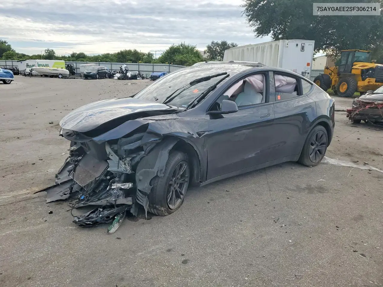 Tesla Model Y 2025