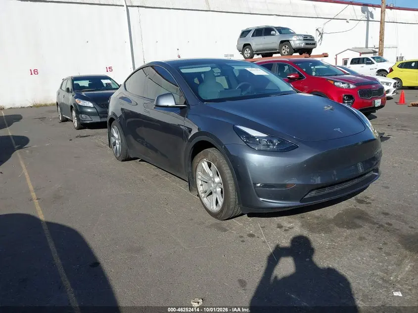 Tesla Model Y Awd/Long Range Dual Motor All-Wheel Drive 2023