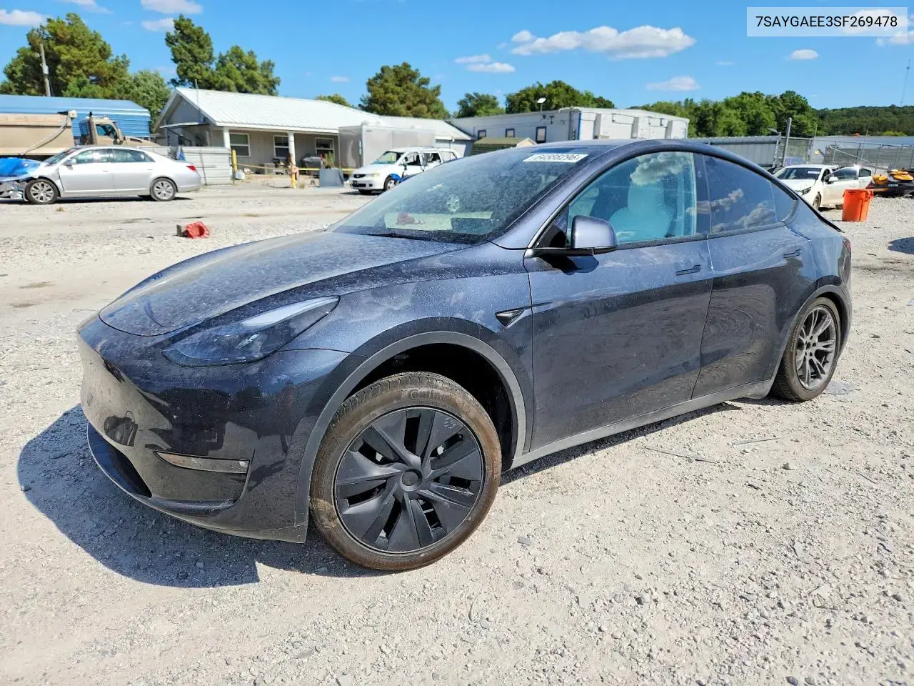 Tesla Model Y 2025