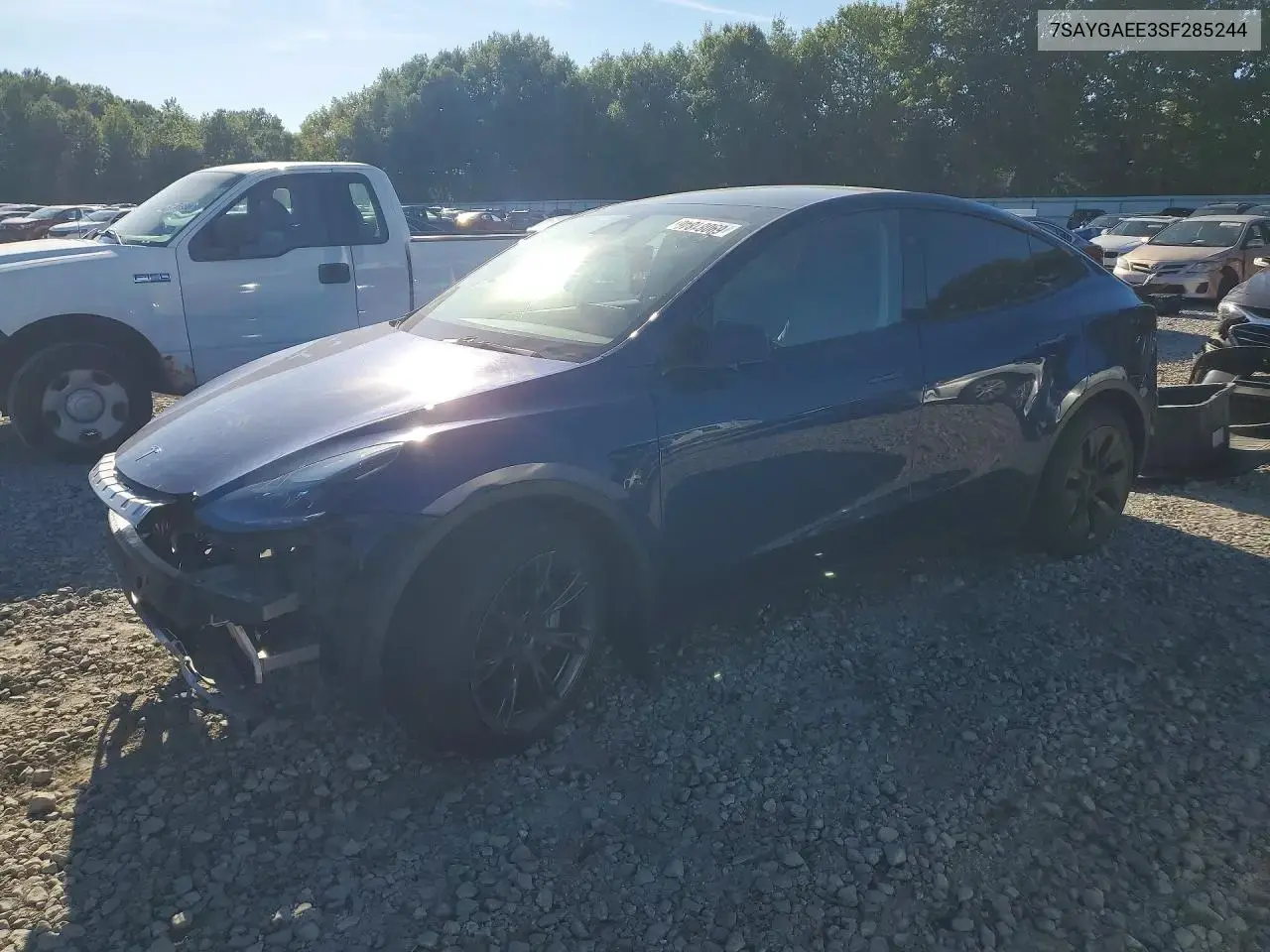 Tesla Model Y 2025