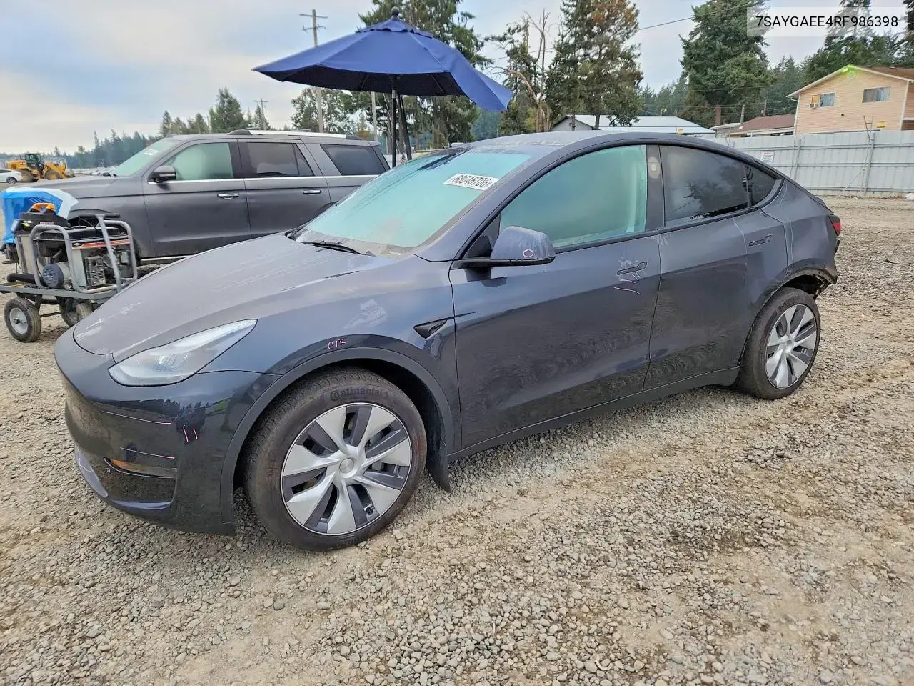 Tesla Model Y 2024