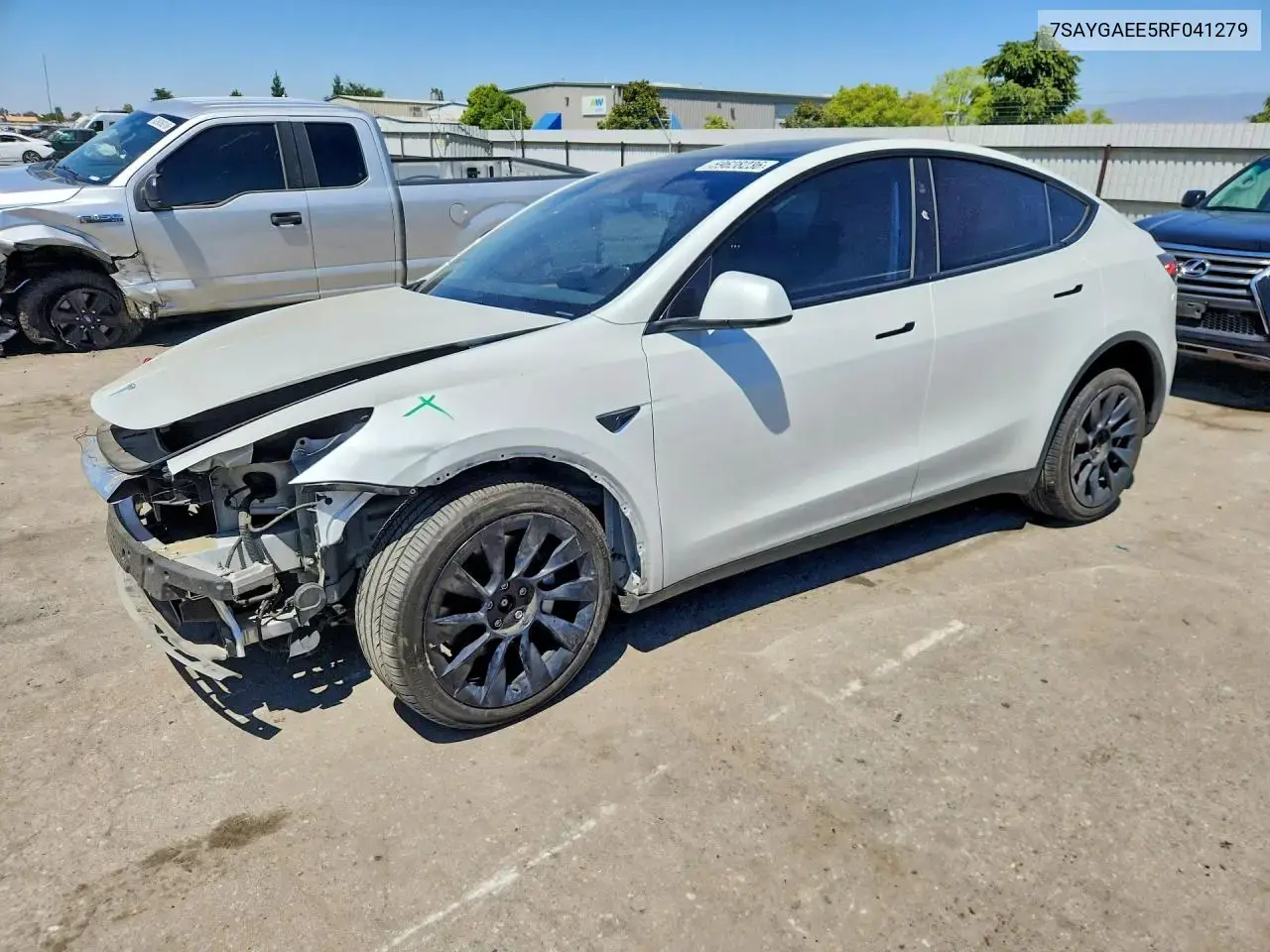 Tesla Model Y 2024