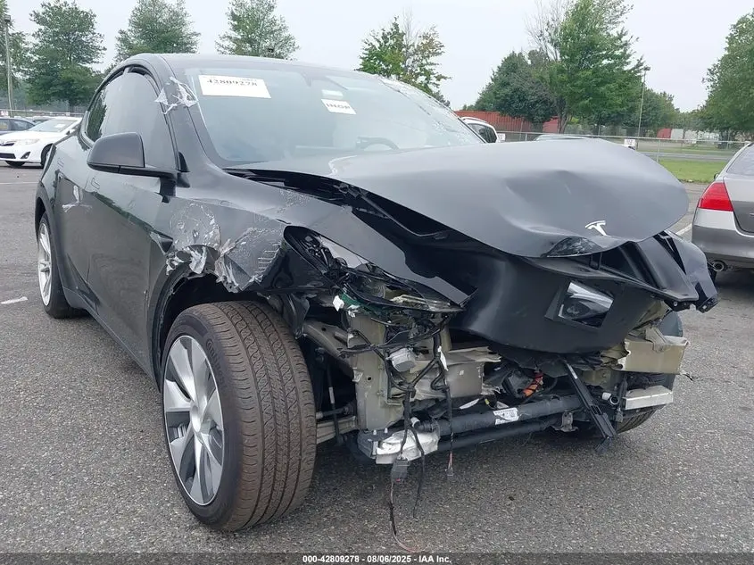 Tesla Model Y Awd/Long Range Dual Motor All-Wheel Drive 2023