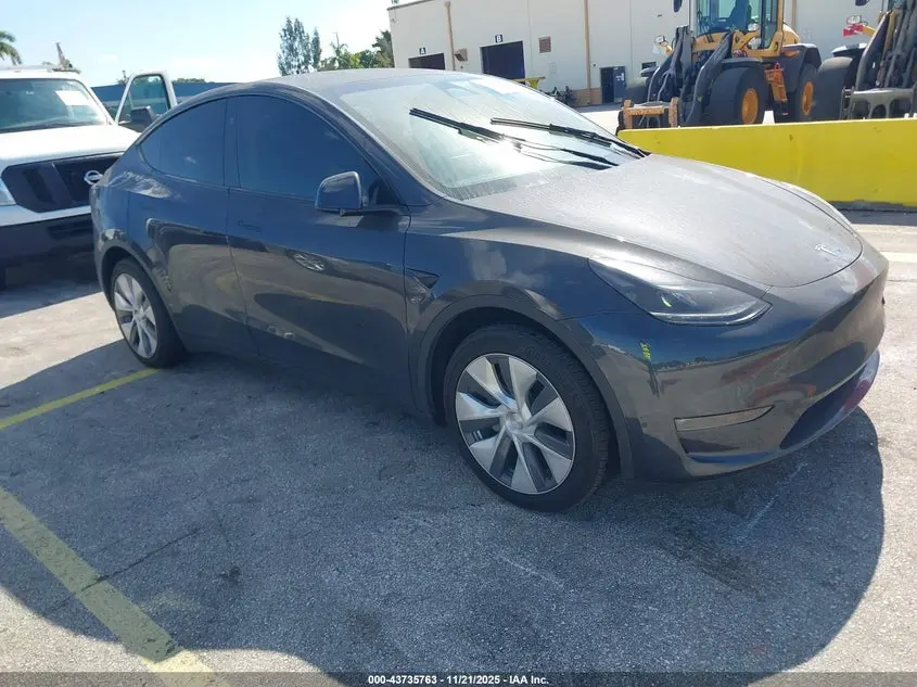Tesla Model Y Long Range Dual Motor All-Wheel Drive 2024